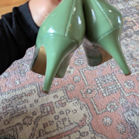 Franco Sarto Green Patent Leather Heels 6.5 - Picture 4 of 7